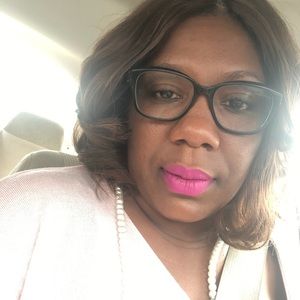 Meet your Posher, Simone